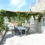 Stone شقة