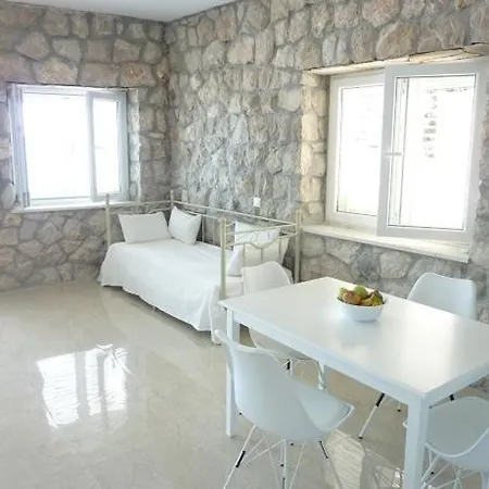 Stone 아파트 *